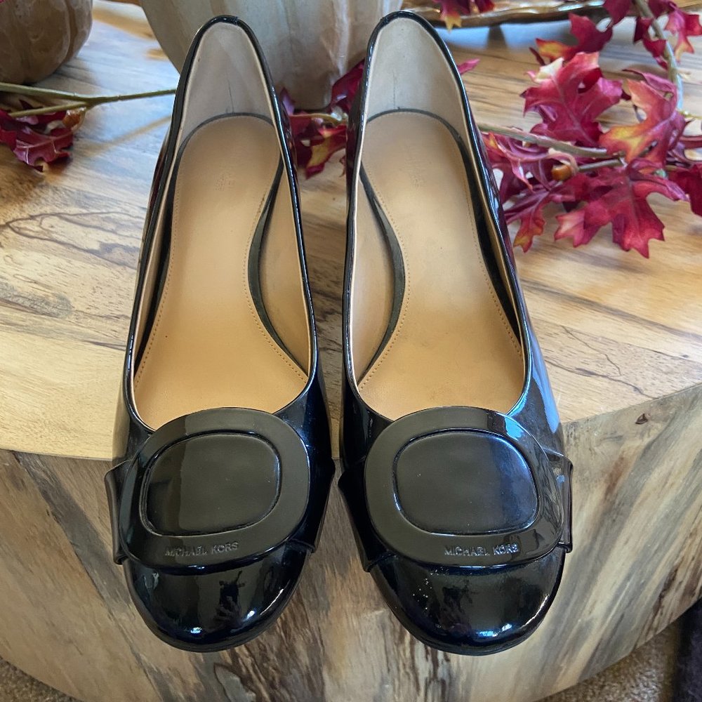 MICHAEL KORS PATENT BLACK LEATHER HEELS SZ 10